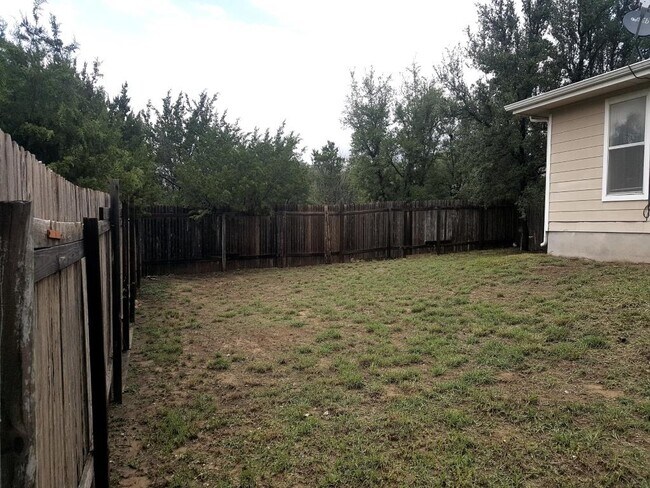 21637 Boggy Ford Rd in Lago Vista, TX - Building Photo - Building Photo