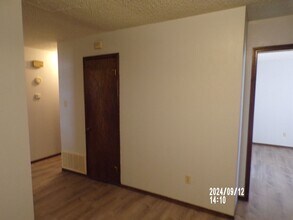 4704 SE Wilshire Terrace in Lawton, OK - Building Photo - Building Photo