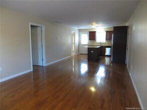 4 Grove St in East Haddam, CT - Building Photo - Building Photo