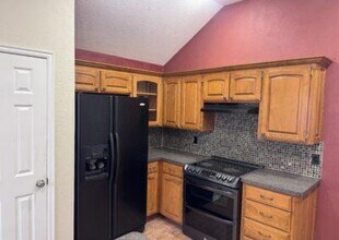 1849 Hemingway Dr in Edmond, OK - Building Photo - Building Photo