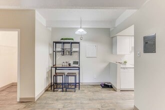 Summit View Village Apartments in Golden, CO - Building Photo - Building Photo