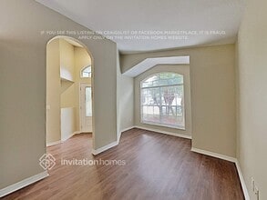 18846 Maisons Dr in Lutz, FL - Building Photo - Building Photo