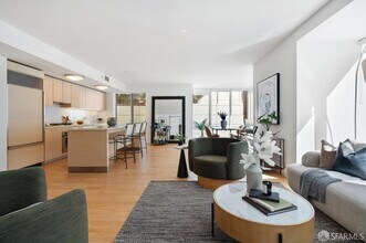 301 Mission St in San Francisco, CA - Foto de edificio - Building Photo