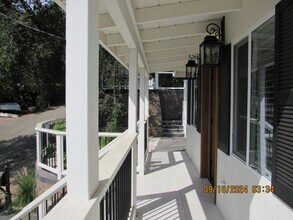 9232 Applegate Terrace in Chatsworth, CA - Building Photo - Building Photo