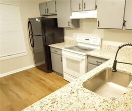 5847 Trent Walk Dr in Stonecrest, GA - Building Photo - Building Photo