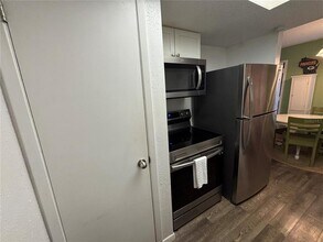 8911 Blind Pass Rd in St Pete Beach, FL - Building Photo - Building Photo