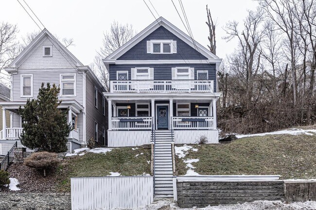 513 Delta Ave in Cincinnati, OH - Building Photo - Building Photo