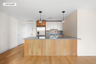 264 Webster Ave in Brooklyn, NY - Building Photo - Building Photo