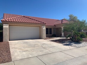 2500 Desert Sands Dr in Las Vegas, NV - Foto de edificio - Building Photo