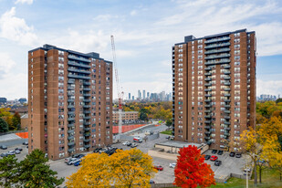 600 &amp; 620 Lolita Gardens Apartments