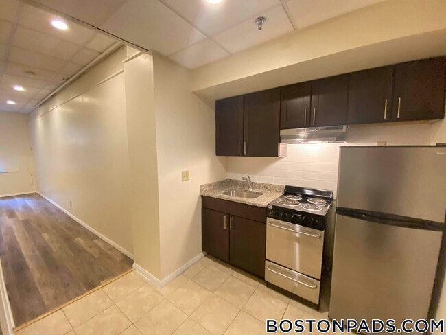 62 Boylston St in Boston, MA - Building Photo - Building Photo