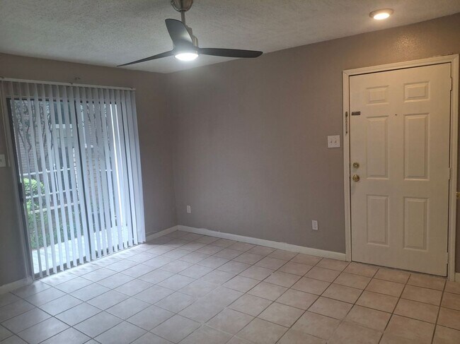 12660 Ashford Point Dr in Houston, TX - Building Photo - Building Photo