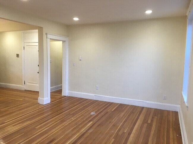 374 Broadway, Unit 2 in Somerville, MA - Building Photo - Building Photo