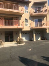 2812 W Marina Dr in Moses Lake, WA - Building Photo - Building Photo