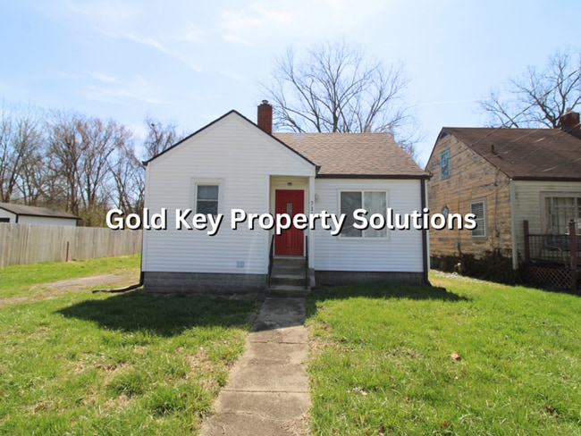 property at 711 W 24th St