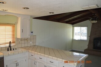 1125 W Tuolumne Rd in Turlock, CA - Building Photo - Building Photo