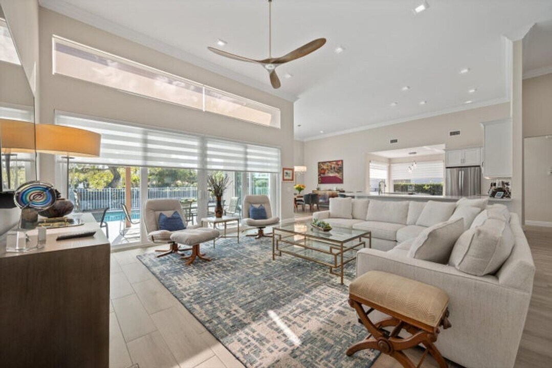 4841 Exeter Estate Ln in Wellington, FL - Building Photo