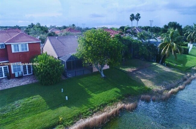 959 Falling Water Rd in Weston, FL - Building Photo - Building Photo