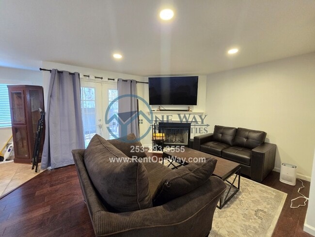 2311 Kent Des Moines Rd in Des Moines, WA - Building Photo - Building Photo