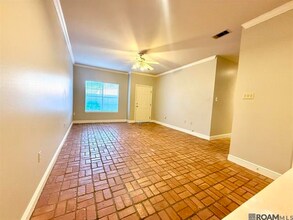 5130 Highland Rd in Baton Rouge, LA - Building Photo - Building Photo