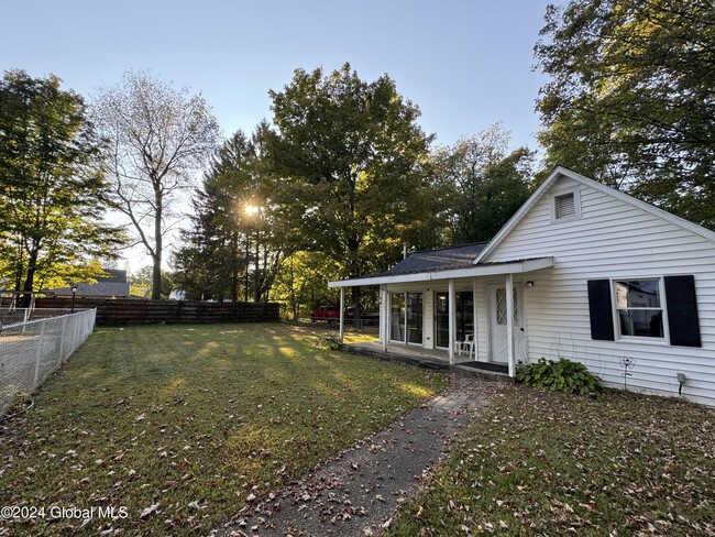 48 W Main St in Broadalbin, NY - Building Photo - Building Photo