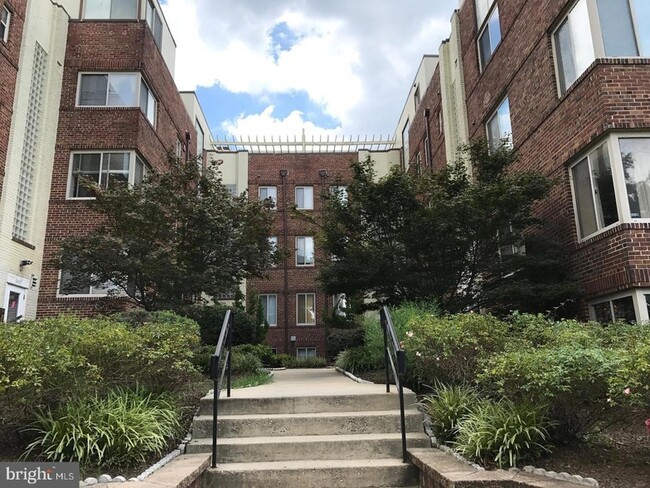 property at 5407-5407 9th St NW