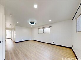 45-1036-1036 Wailele Rd in Kaneohe, HI - Building Photo