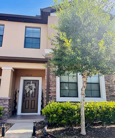 property at 4338 Fennwood Ct