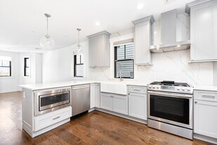 230 E Eagle St, Unit #1 in Boston, MA - Building Photo