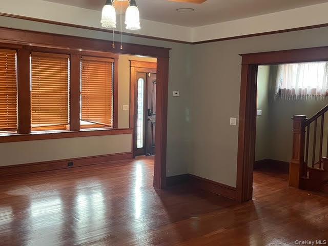 172 W Nicholai St in Hicksville, NY - Building Photo - Building Photo
