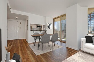 1 2nd St in Jersey City, NJ - Building Photo - Building Photo