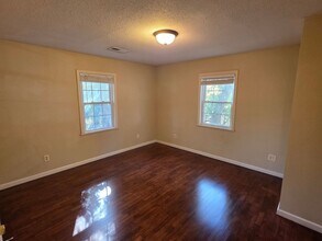 1937 W Lawson St in Fayetteville, AR - Building Photo - Building Photo