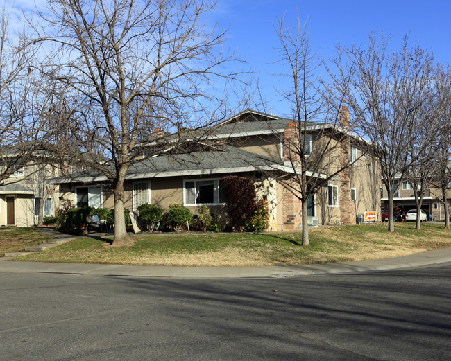 4140 Gaddi Dr in Sacramento, CA - Foto de edificio - Building Photo