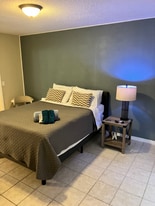 2948 S Semoran Blvd, Unit UNIT 1202 in Orlando, FL - Building Photo