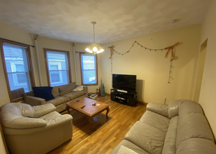 35 Hancock St, Unit 1 in Somerville, MA - Building Photo - Building Photo