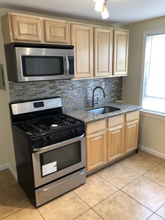 64 Cedar Ave in Newark, NJ - Building Photo