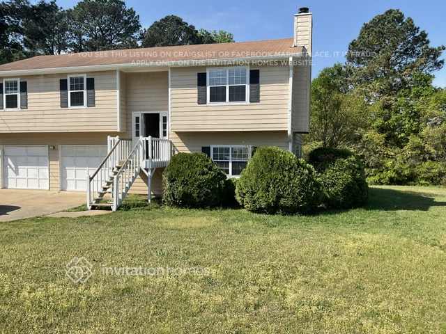 1871 Kathy Ct in Douglasville, GA - Foto de edificio - Building Photo