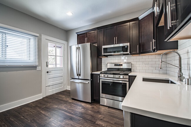 property at 1014 E Pearson St