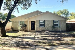 2709 Clover Valley Dr in Garland, TX - Building Photo