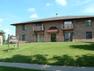 Fairfax Apartments in Appleton, WI - Building Photo