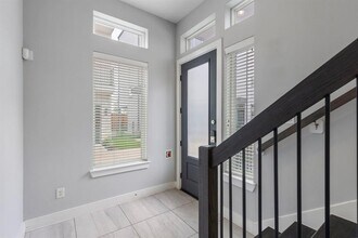 8409 Hempstead Rd in Houston, TX - Building Photo - Building Photo