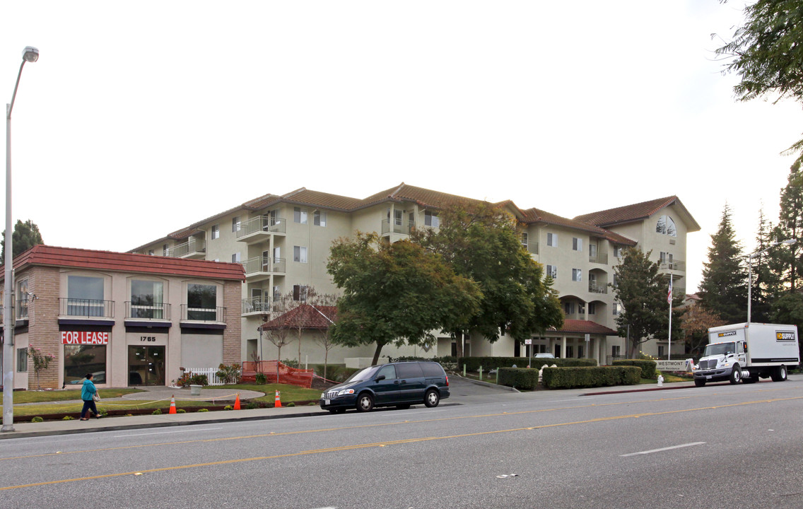 Holiday Warburton Place in Santa Clara, CA - Building Photo