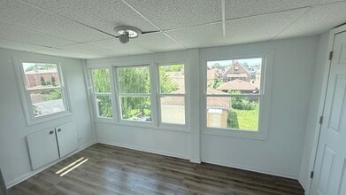 3030 N Oleander Ave in Chicago, IL - Building Photo - Building Photo