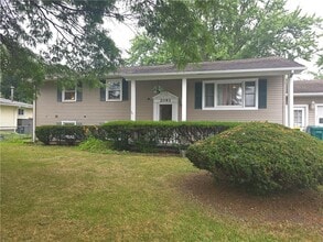 2093 Lehigh Station Rd in Pittsford, NY - Building Photo - Building Photo
