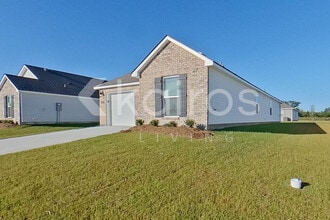 14243 War Admiral Ave in Denham Springs, LA - Building Photo - Building Photo