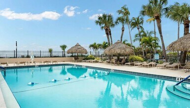 1212 Benjamin Franklin Dr in Sarasota, FL - Building Photo - Building Photo