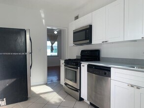 7207 Bay Dr in Miami Beach, FL - Building Photo - Building Photo