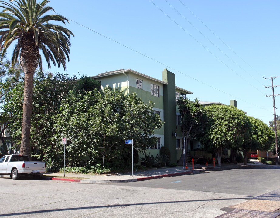 11660 Texas Ave in Los Angeles, CA - Building Photo