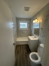 7230 W Lakefield Dr in Milwaukee, WI - Building Photo - Building Photo
