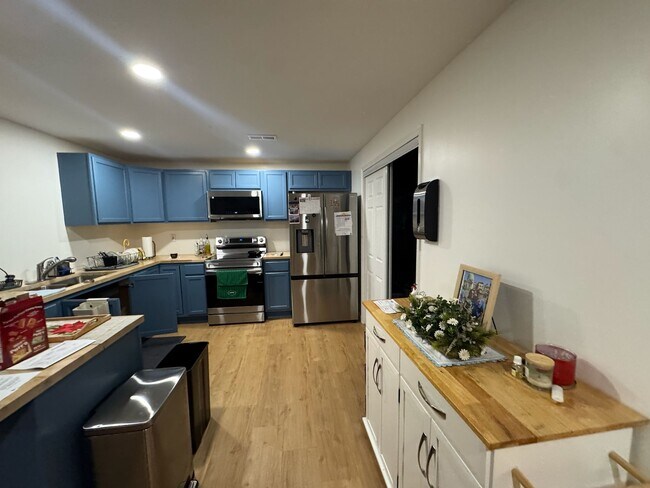 4113 Mimosa View Dr in Louisville, KY - Building Photo - Building Photo